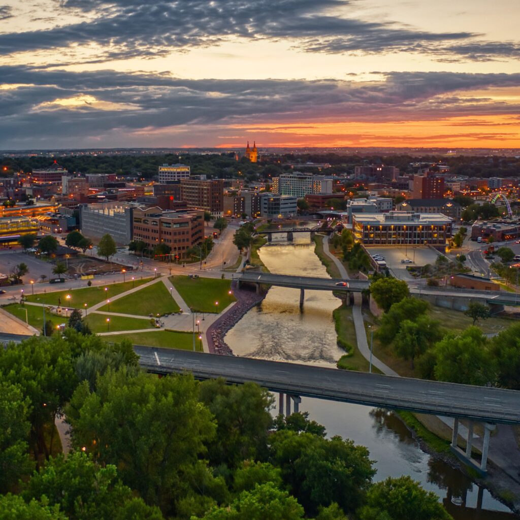 Night cityscape photo of Sioux Falls